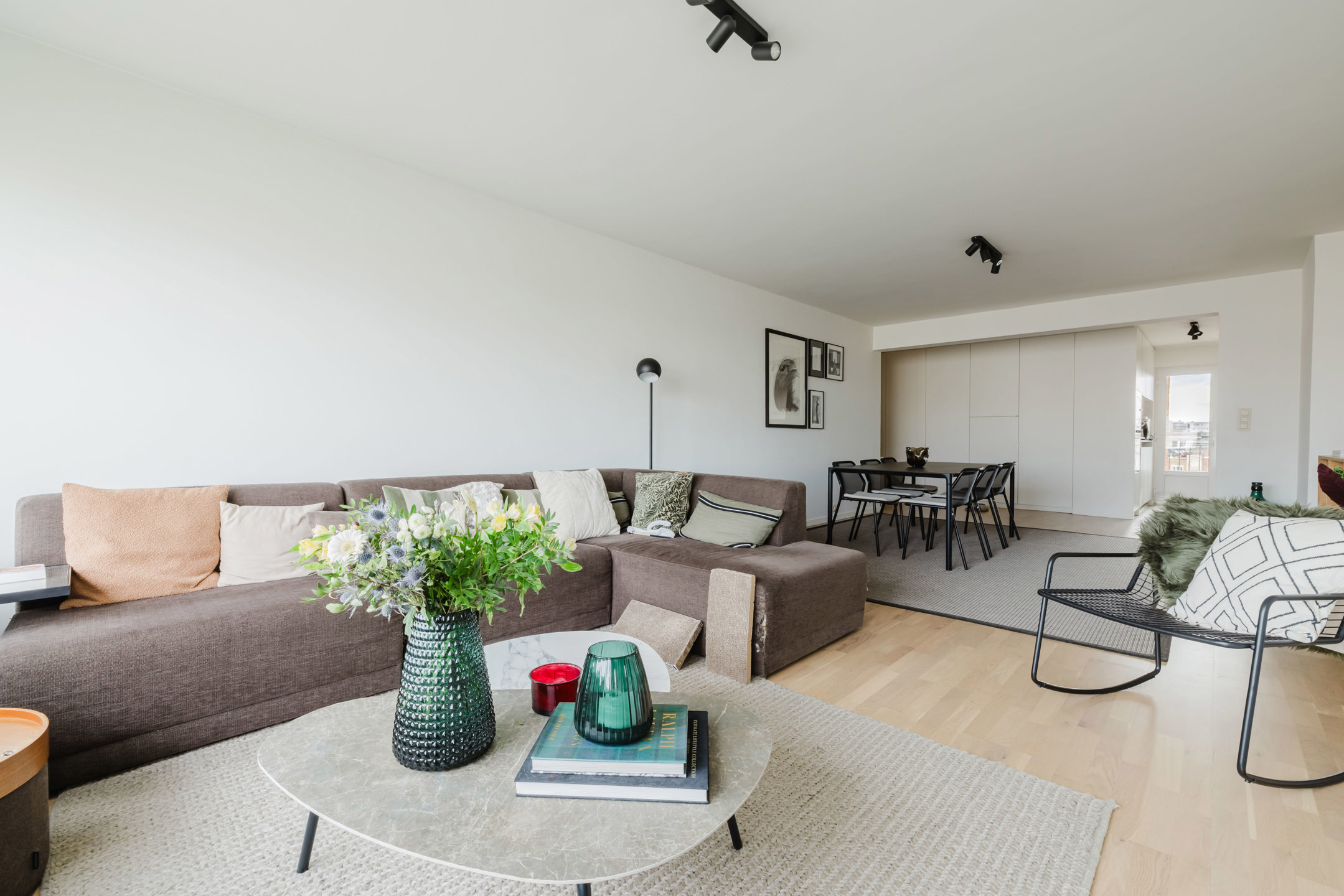 Gerenoveerd appartement met 3 slaapkamers en terras te Gent - foto 4