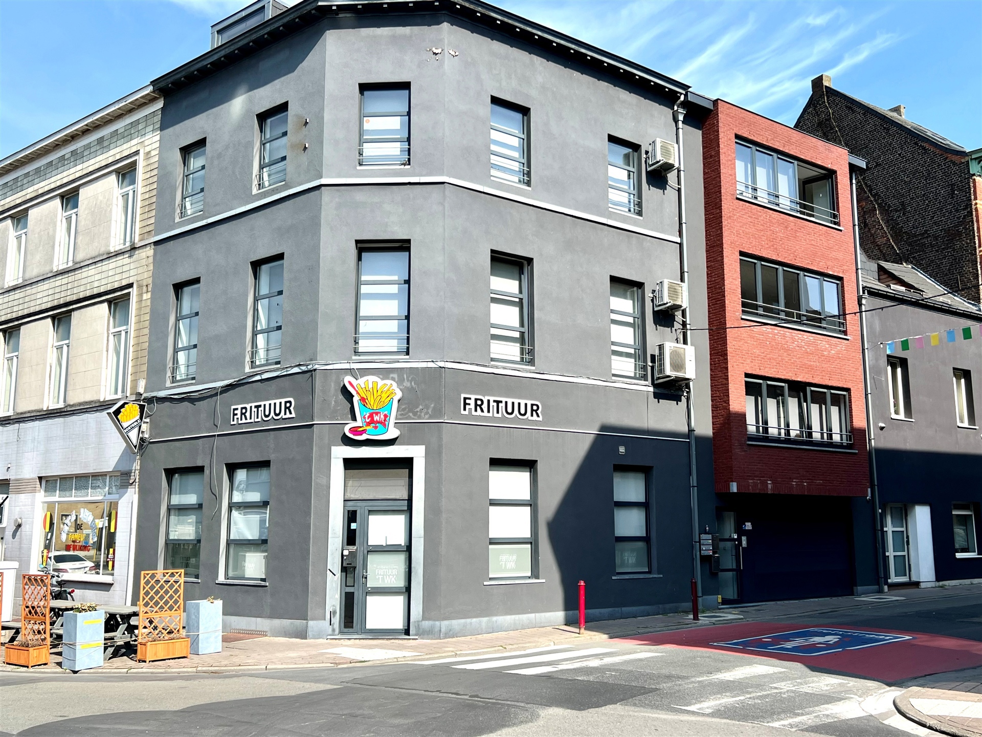 Aan het STATION gelegen recente OPBRENGSTEIGENDOM! - foto 1