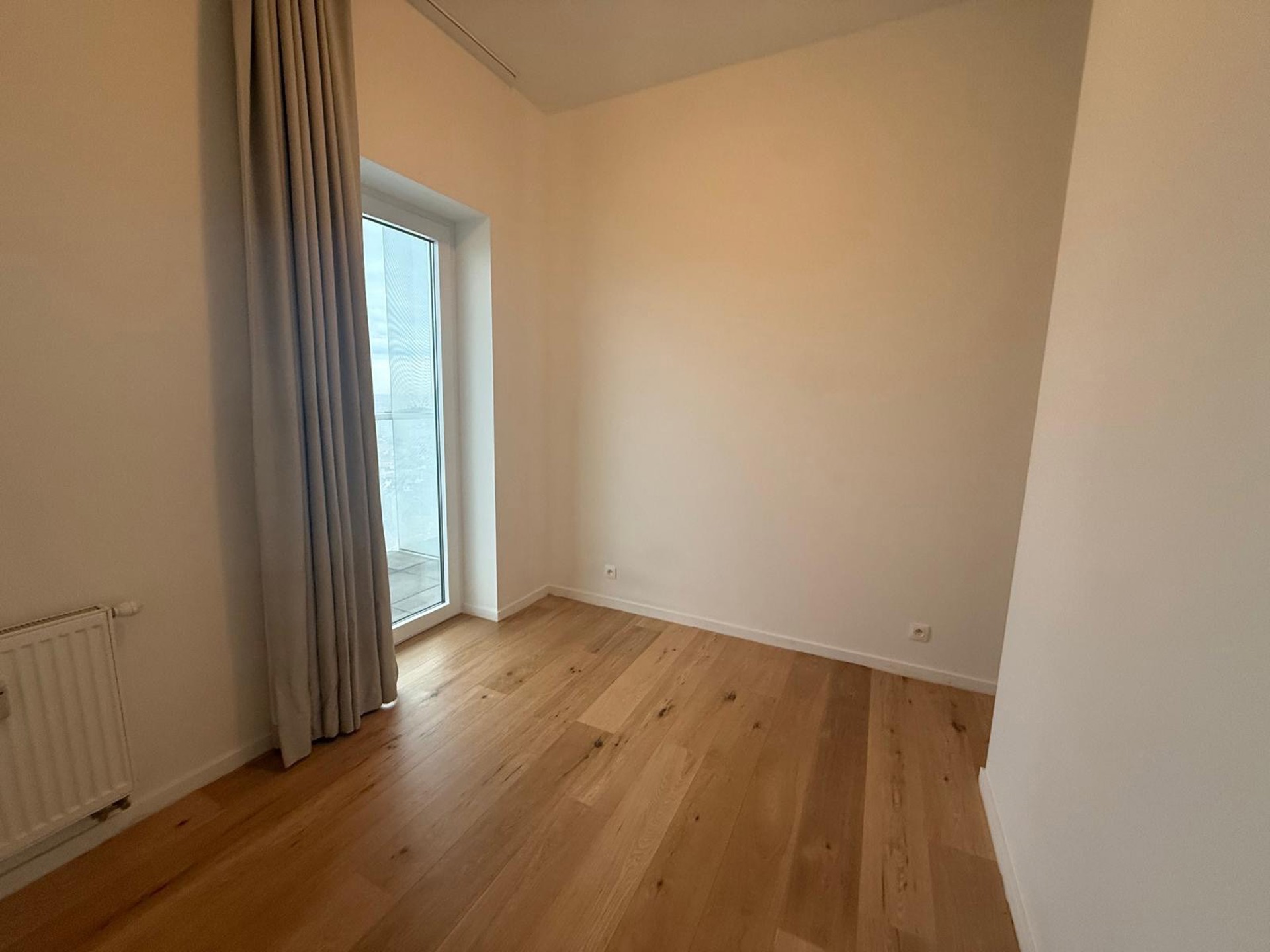 Lichtrijke 2 slaapkamer appartement + prachtig uitzicht - foto 4