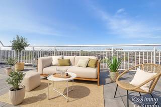 Luxueus gerenoveerd 1-slaapkamer dakappartement met een uniek dakterras ca30m² met een open uitzicht over Antwerpen en de haven van Antwerpen.Het...