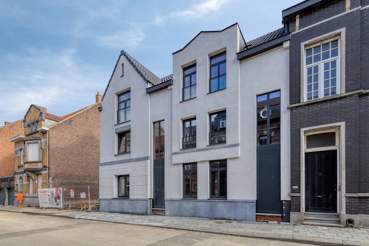 Stijlvol herenhuis in Sint-Hubrechtshof te Roeselare - foto 1