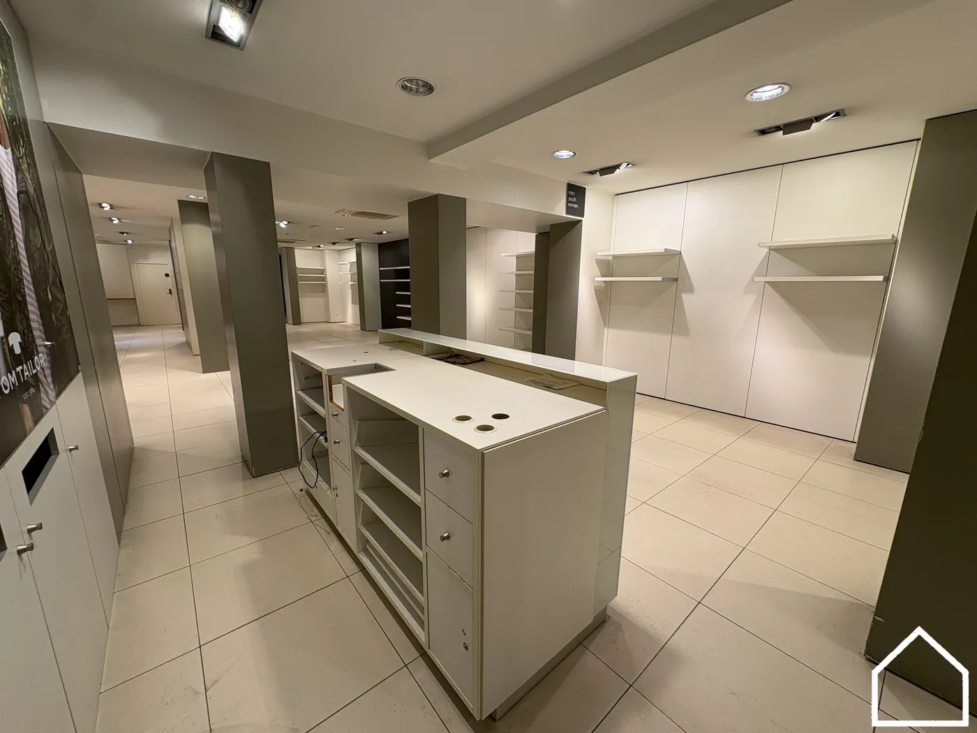 RUIM HANDELSPAND IN HET CENTRUM VAN IEPER - foto 4