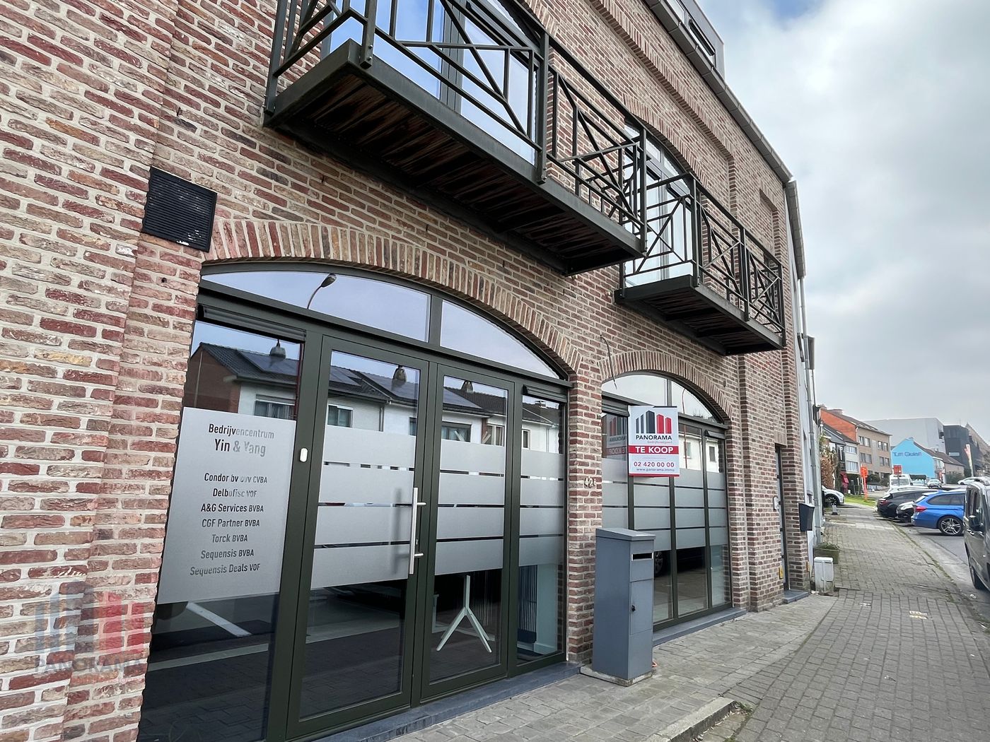 182 m² moderne kantoorruimte te koop - foto 1