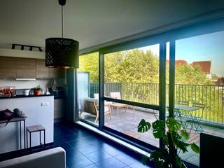 Stijlvol, lichtrijk, energiezuinig appartement met 2 slaapkamers, dichtbij station Gent Sint-Pieters en vlakbij tramhalte naar het centrum...