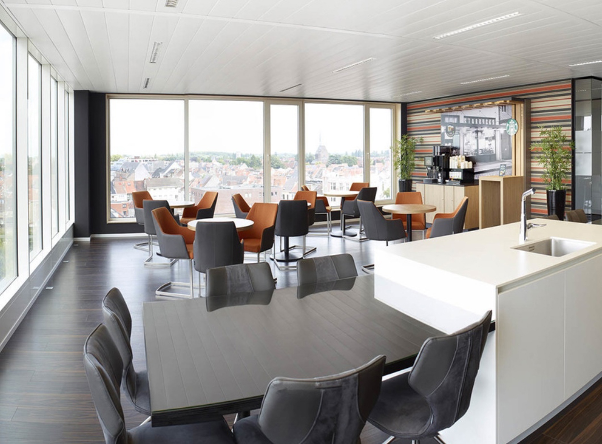 Commercial for rent in Ghent - photo 3