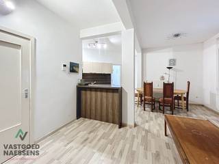 Dit ruime appartement is gelegen op de gelijkvloerse verdieping van de residentie Fabiola. Het appartement is momenteel verhuurd aan correcte...