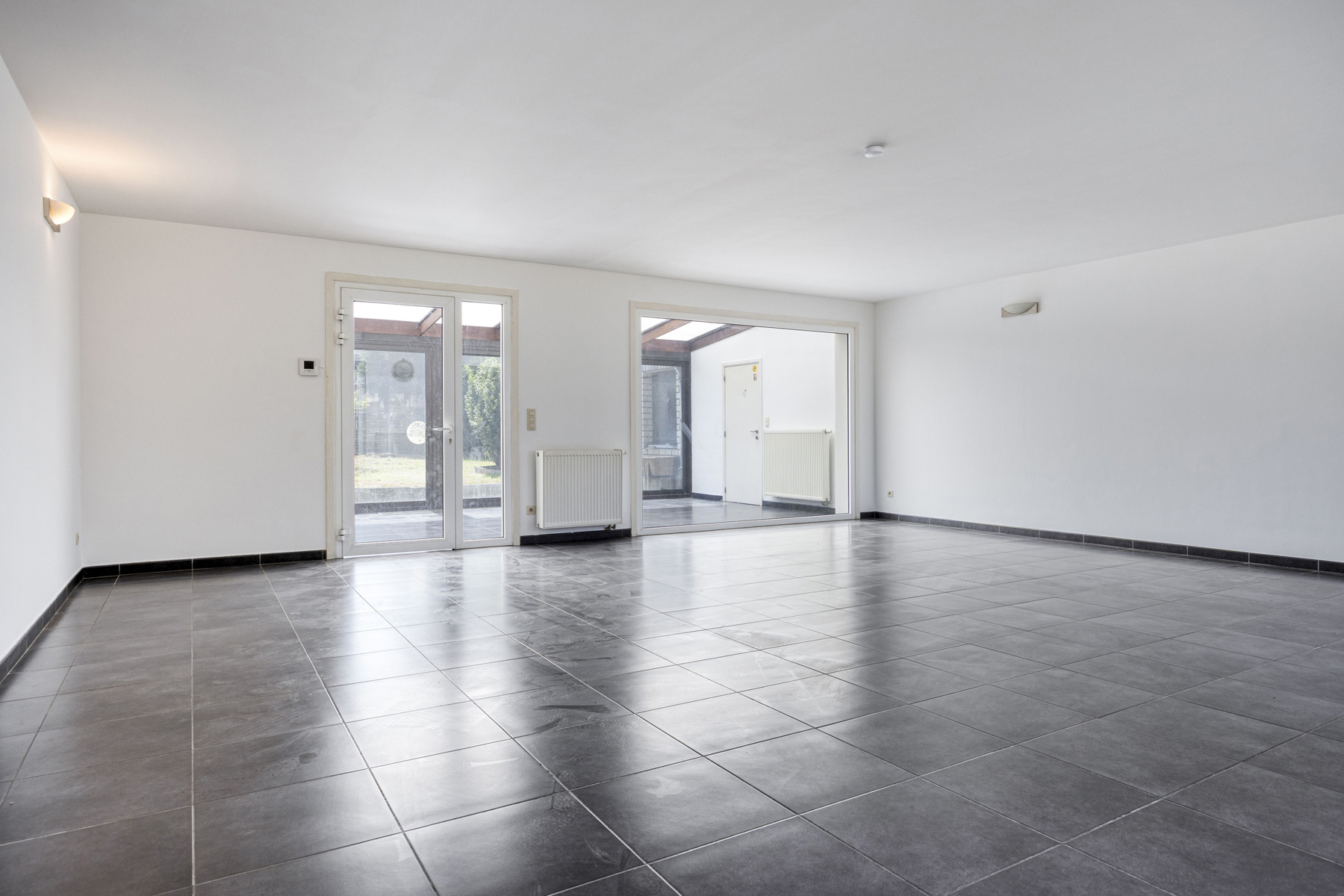 Uitzonderlijk ruime woning in landelijke omgeving - foto 4