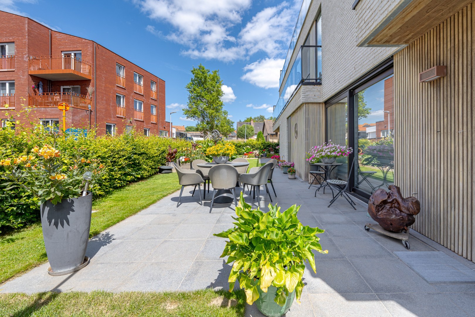 Appartement spacieux et lumineux de plain-pied avec 3 chambres, garage et jardin ensoleillé à Beselare. - photo 4