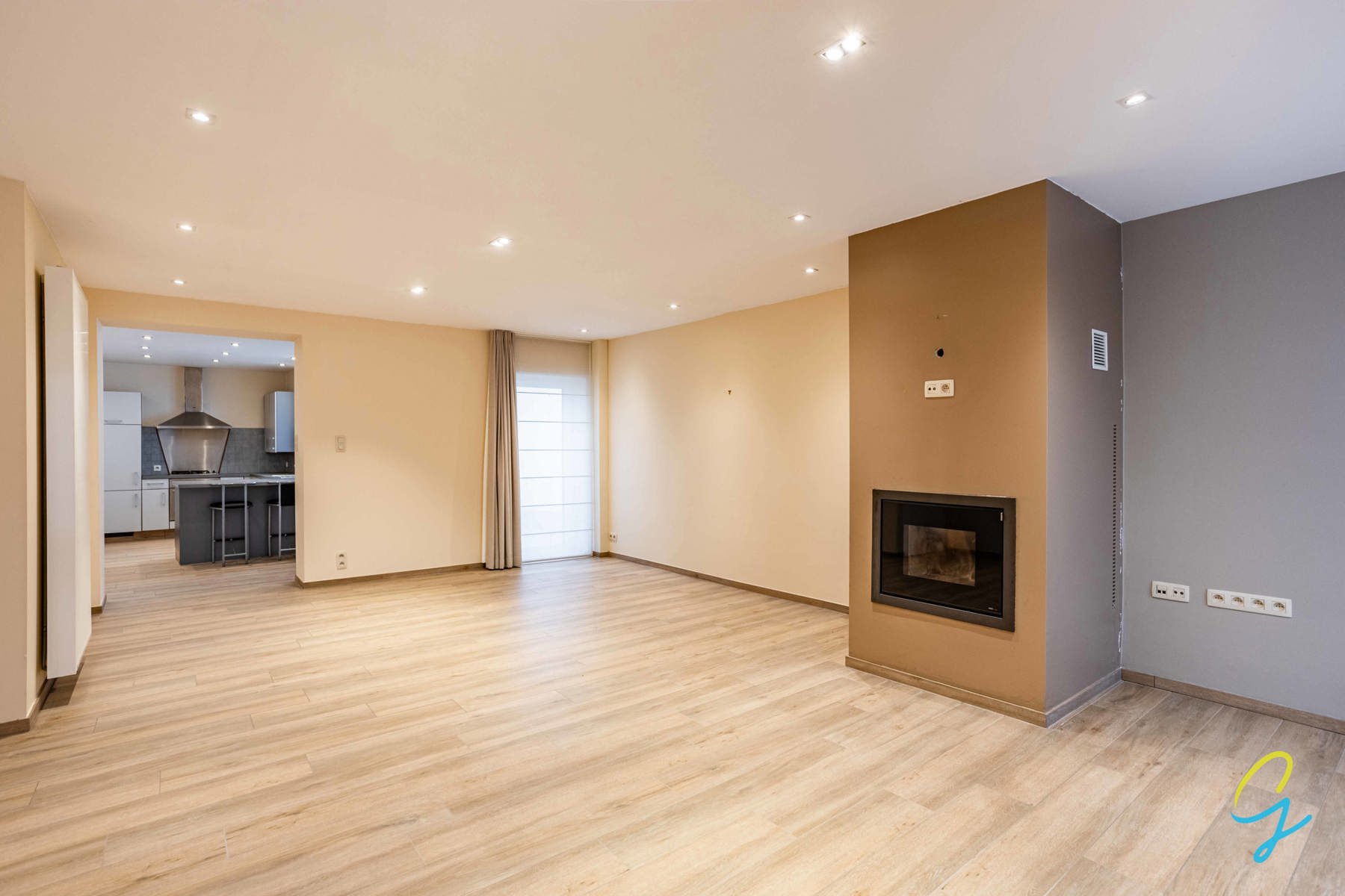 Volledig gerenoveerde woning met tuin en garage te koop in Lede - foto 3