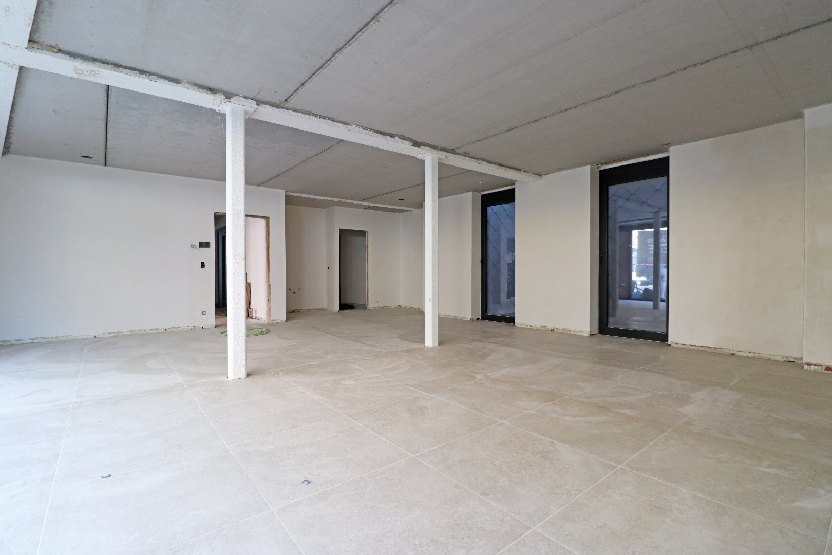 Handelsruimte/kantoor in hartje Torhout - foto 3