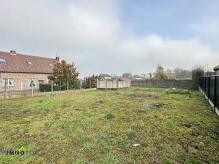 Land for sale in Roosdaal