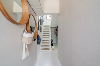 Piekfijn onderhouden en modern ingerichte woning met 4 slaapkamers en 2 badkamers in Wezembeek-OppemDeze woning is zeer goed gelegen: in een zeer...