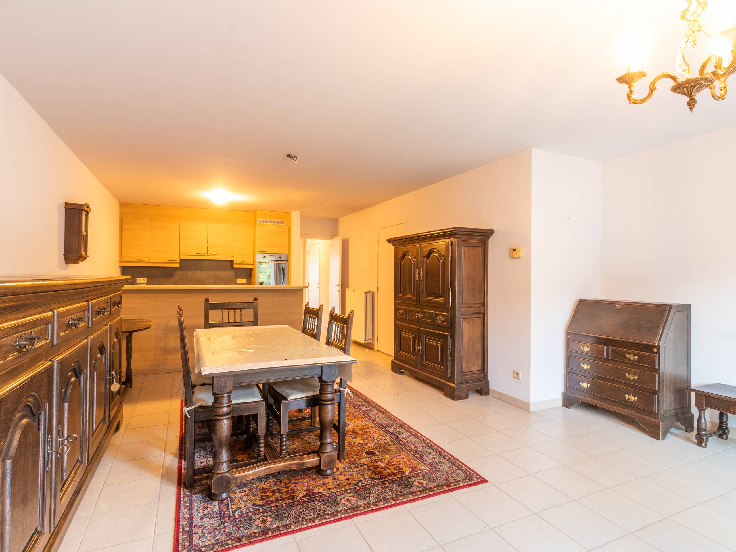 Ruim 2-slaapkamerappartement met terras en garagebox! - foto 3