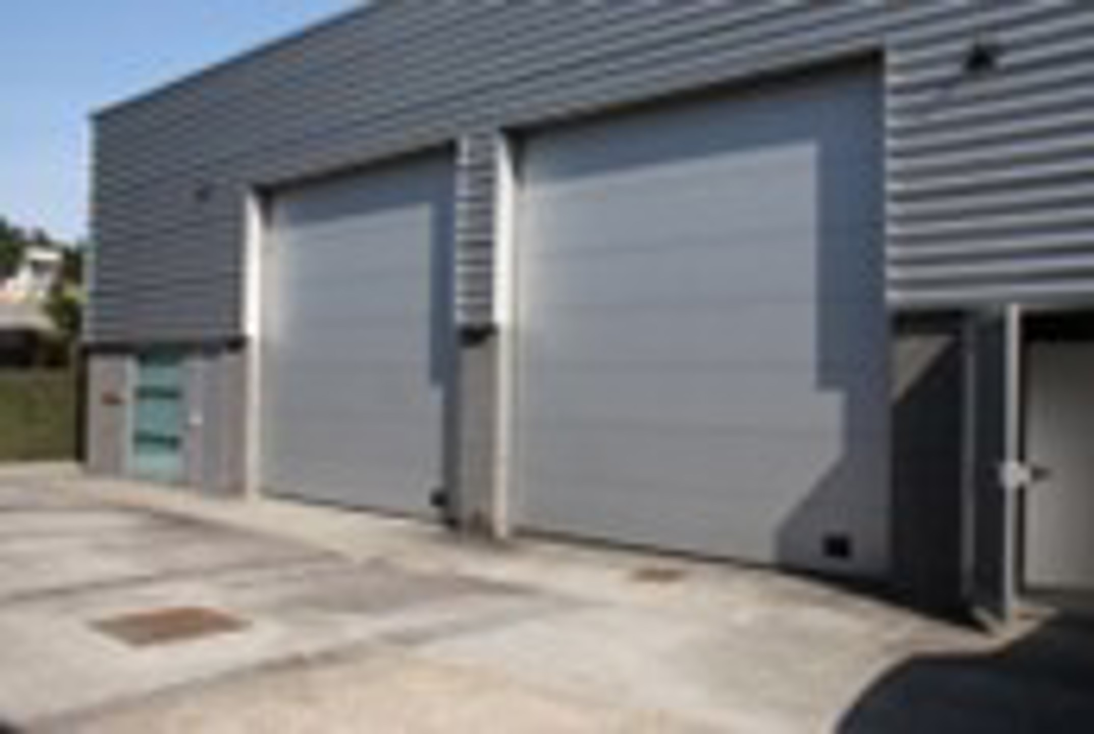 Magazijn met kantoor Unit 9 - 242m² te huur - foto 1