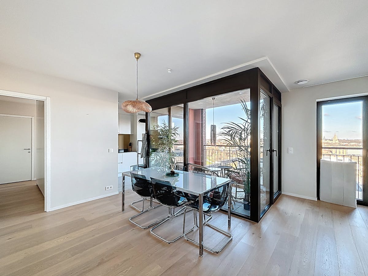 Gemeubeld appartement te huur op het 10e verdiep in T&amp;T - foto 2