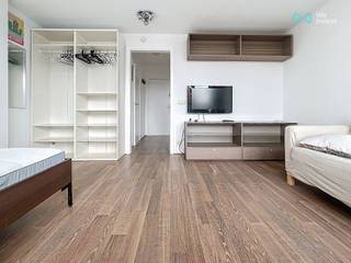 For Sale – Furnished and Bright Studio with Lift – Schaerbeek<br /><br />📞 Info &amp; viewings : Frédéric Top +32 472 34 44 08 or frederic.top@weinvest.be<br />We Invest Bruxelles-Europe<br /><br />Looking for a profitable real estate investment in Brussels?<br />Don’t miss this beautiful furnished studio located on the 2nd floor with lift, ideally situated in Schaerbeek, close to shops, public transport, universities and the EU institutions.<br /><br />🏡 Main features :<br /><br />Bright and well-designed studio apartment<br /><br />Sold fully furnished – ready for immediate rental<br /><br />Located in a well-maintained residence with elevator<br /><br />Prime location: Avenue de Roodebeek, a lively and well-connected area<br /><br />💰 A turnkey investment :<br /><br />Already rented at €950/month → rental income €11,400/year<br /><br />Attractive gross yield: ± 6.1%<br /><br />Perfect for investors looking for a secure, high-return property<br /><br />Asking price: €185,000<br /><br />📍 Why invest in Schaerbeek?<br />A growing and dynamic district of Brussels, highly sought after by young professionals, international students and families → strong rental demand and great long-term potential.<br /><br />📞 Info &amp; viewings :<br />We Invest Bruxelles-Europe<br />Frédéric Top – +32 472 34 44 08<br />frederic.top@weinvest.be<br /><br />🔎 Also discover our other studios and apartments for sale in Schaerbeek and Brussels at 👉 www.weinvest.be