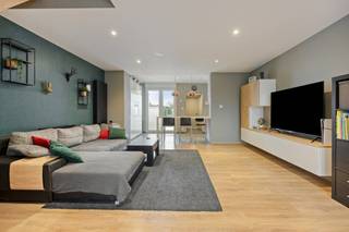 Ontdek deze volledig gerenoveerde woning in de Lode Sobrystraat te Vilvoorde. Het huis combineert hedendaags wooncomfort met een optimale...