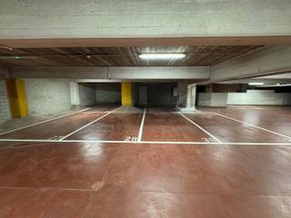 Ondergrondse parkeerplaatsen te huur in het centrum van Antwerpen!