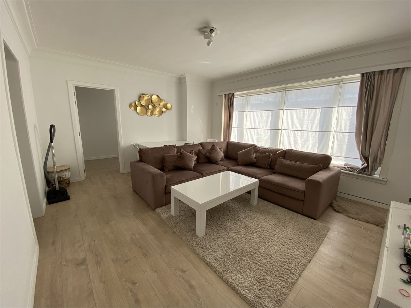 Nieuw gerenoveerd 2 slaapkamer appartement - foto 2