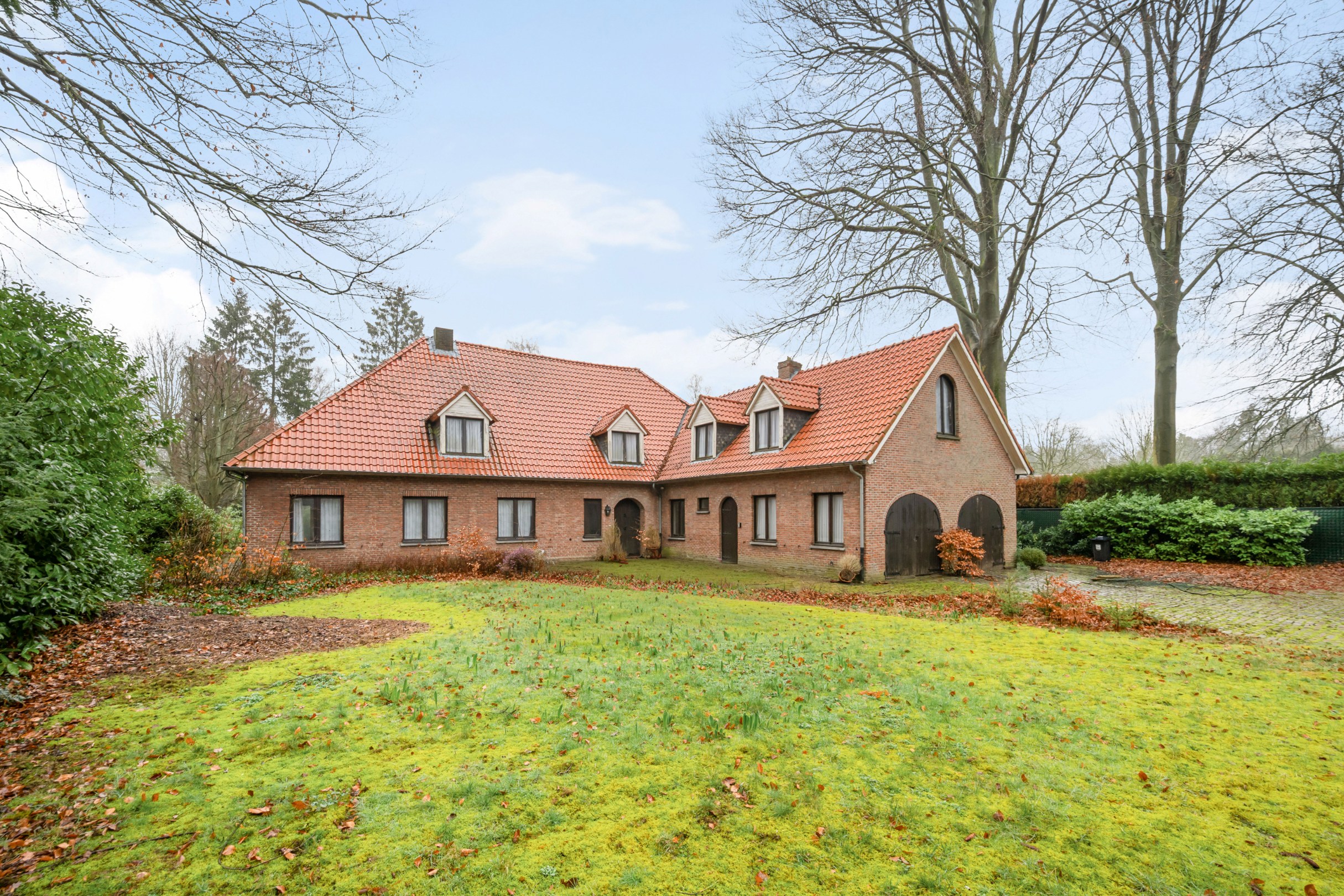 Exclusieve villagrond van 2.100 m² met af te breken villa - foto 2