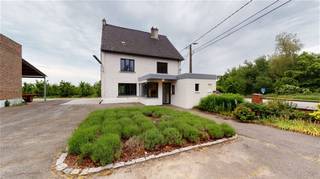 TE HUUR te RansbergEnergiezuinige, volledig geïsoleerde prachtige landelijke woning TE HUUR. Deze open bebouwing heeft een open garagebox met...