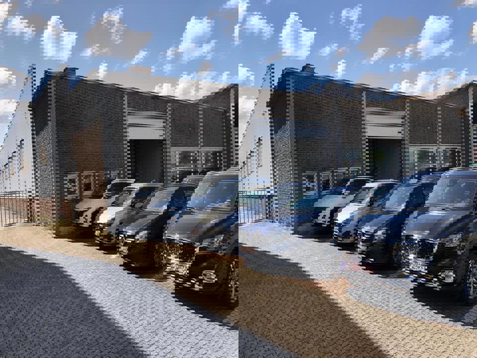 TE HUUR: magazijn 1.316m² - foto 1