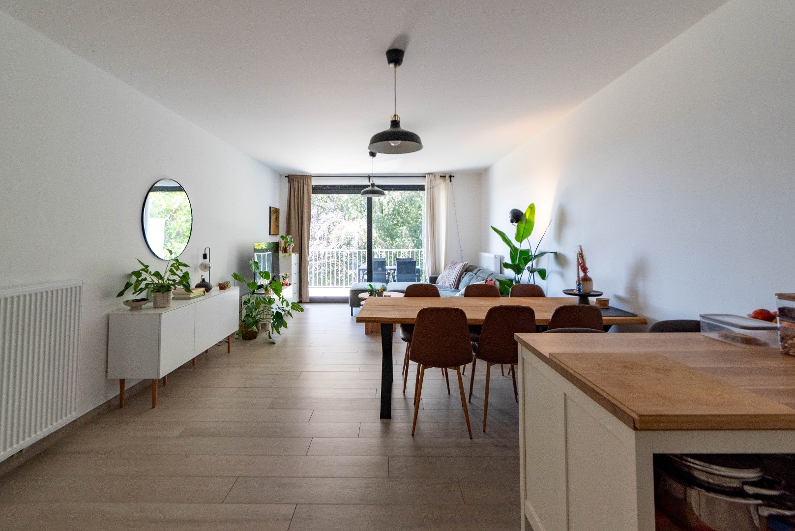 Modern 2-slaapkamer appartement met parking - foto 3