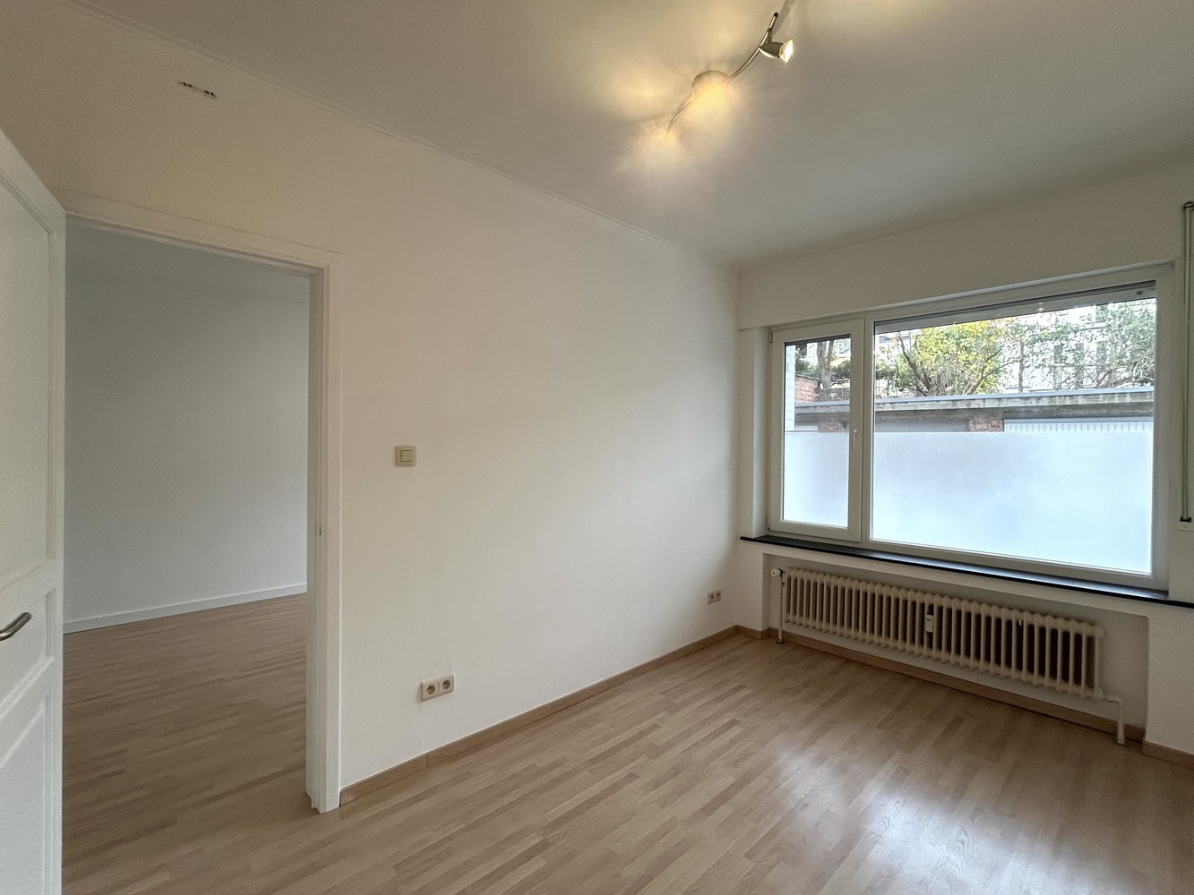 Instapklaar gelijkvloers 1-slaapkamerappartement met ruim terras in Leuven - foto 2