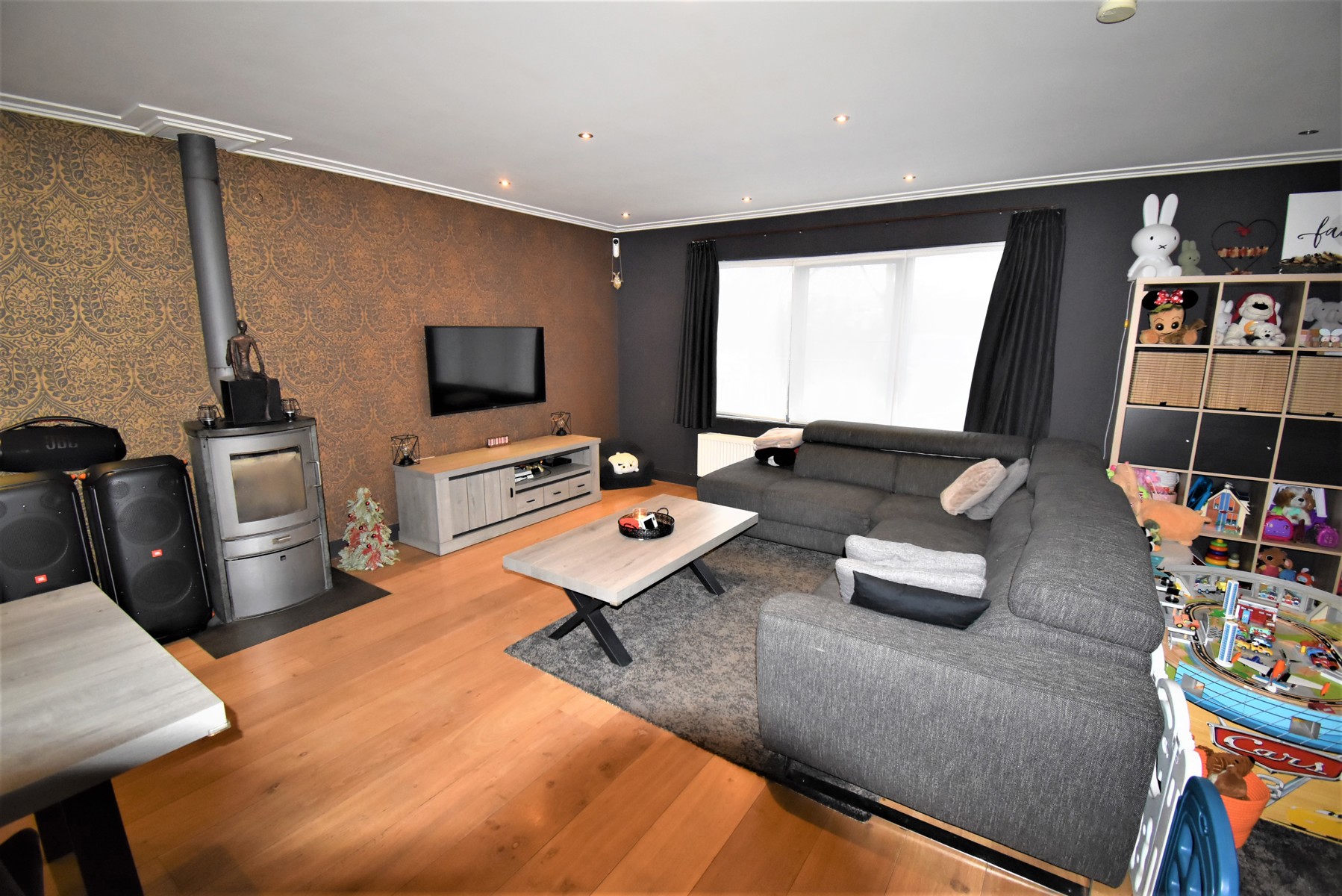 Grote, energiezuinige woning langs kanaal  - foto 2