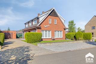 Charmante gezinswoning (4 slks) op 500m² te koop in Lommel! Lutlommel: Deels te renoveren en goed onderhouden woning (184m²) met ruime garage op...