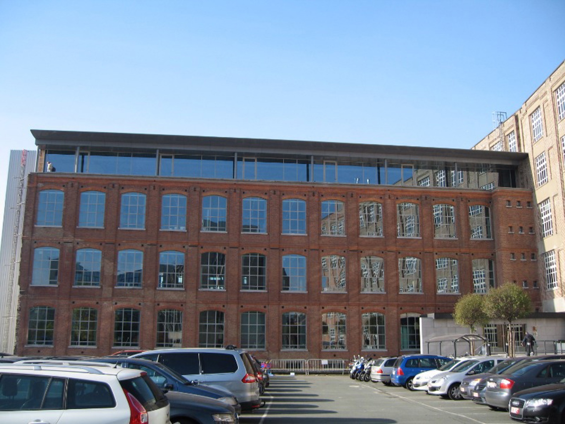 Commercial for rent in Anderlecht - photo 2