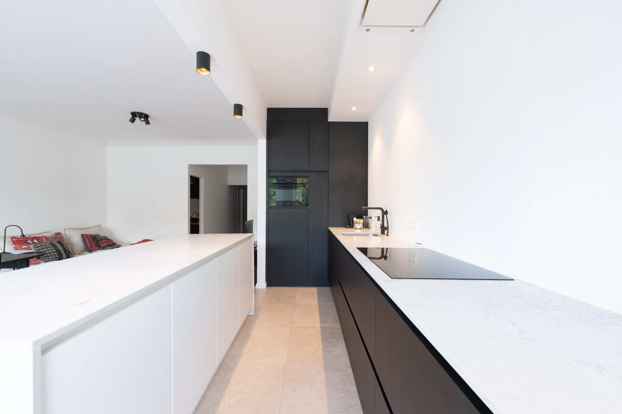 ANTWERPEN CENTRUM - gerenoveerd 2 slaapkamer appartement - foto 2