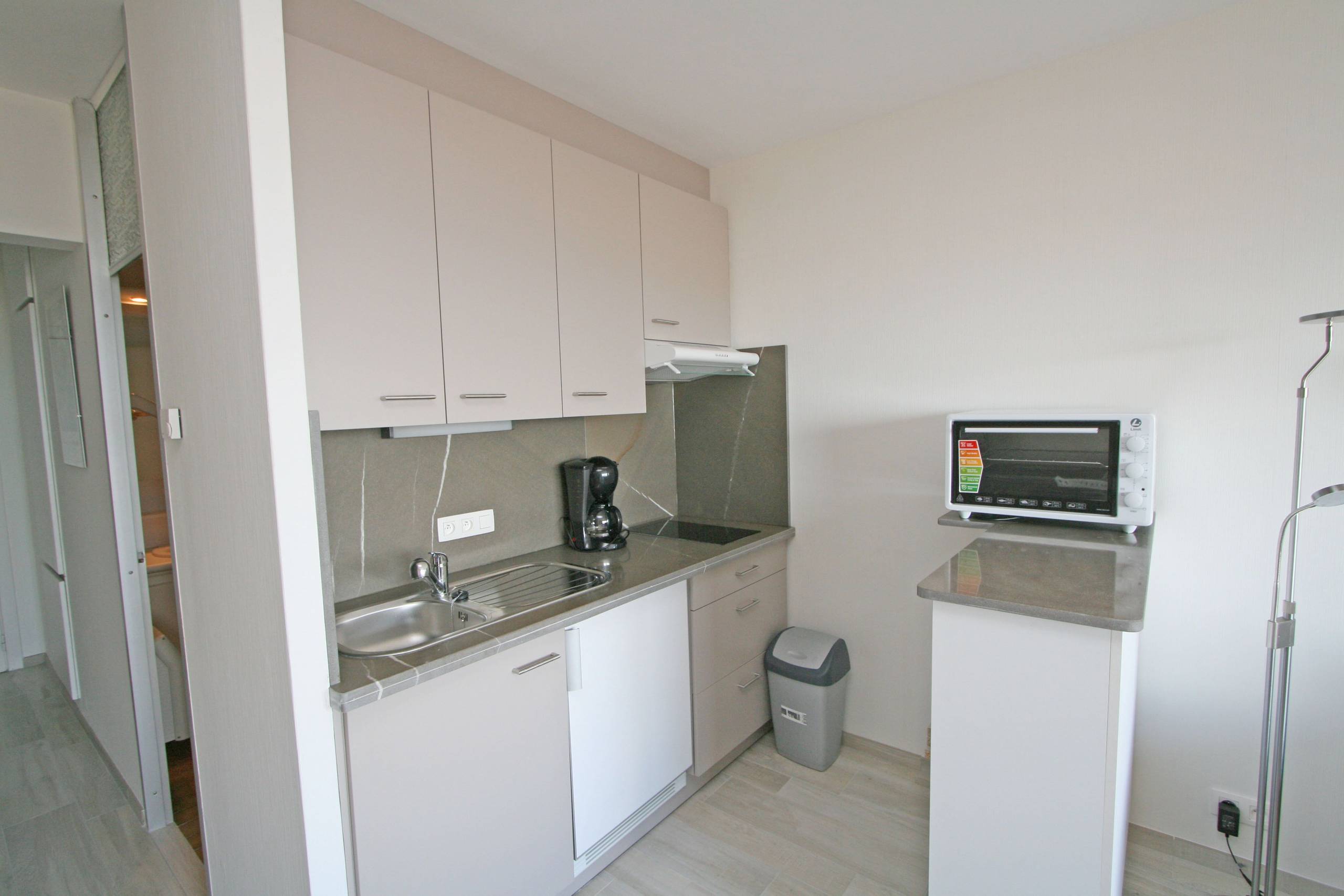Gemeubelde studio met slaaphoek te huur in Nieuwpoort - foto 5