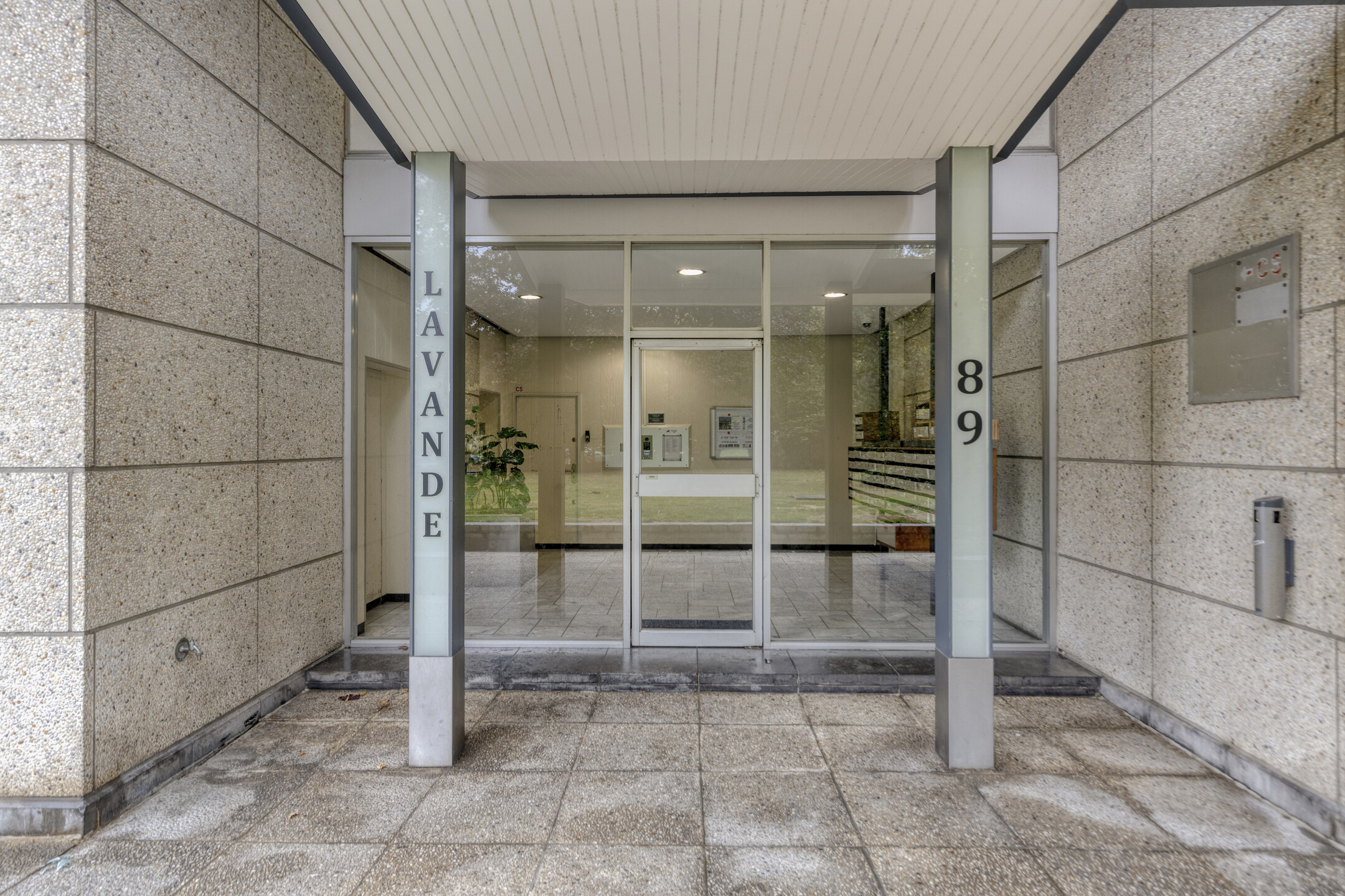 Modern appartement met drie slaapkamers en terras - foto 4
