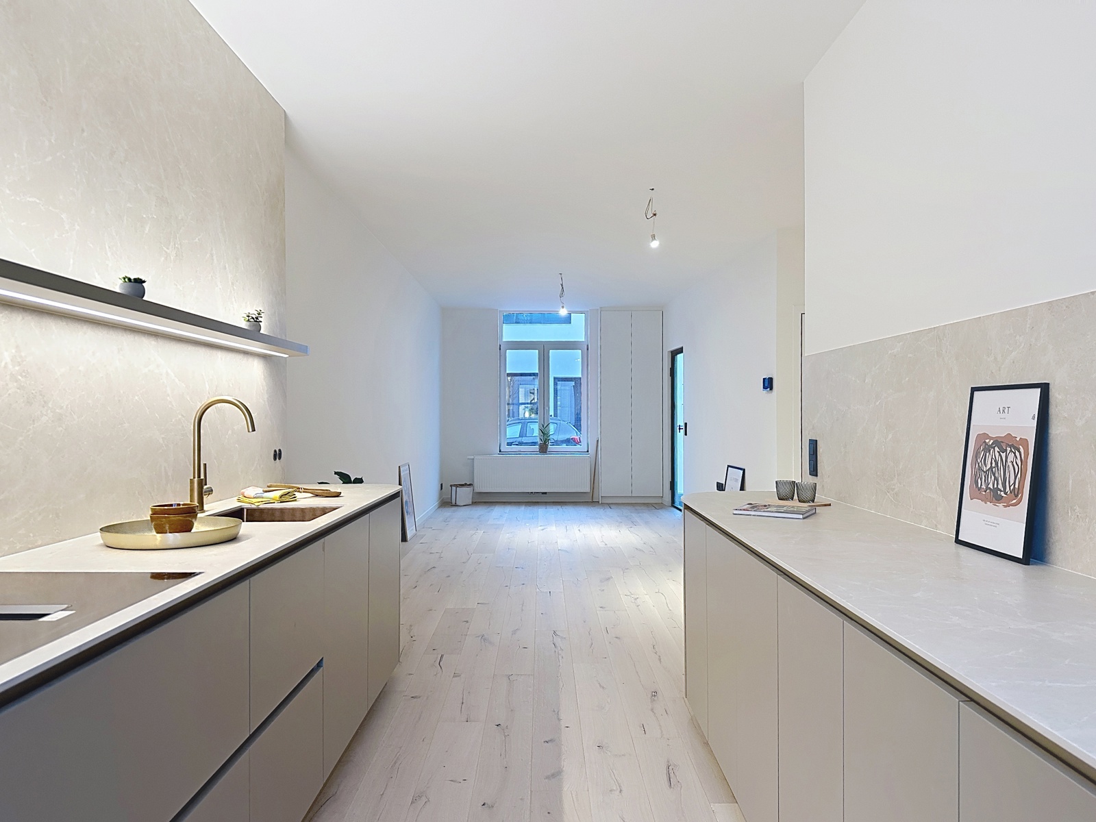 Stijlvol gerenoveerde arbeiderswoning met moderne allure - foto 2