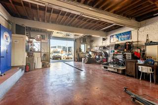 Entrepôt spacieux à un emplacement stratégique à RoosdaalVous êtes à la recherche d’un entrepôt ou d’un atelier à Roosdaal ? Nous vous proposons ce...