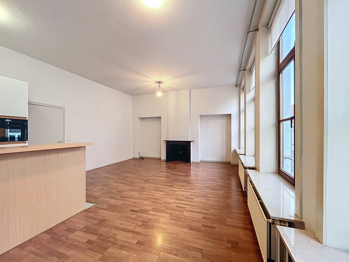 Bright 1 bedroom apartment for rent in Bruges - photo 2