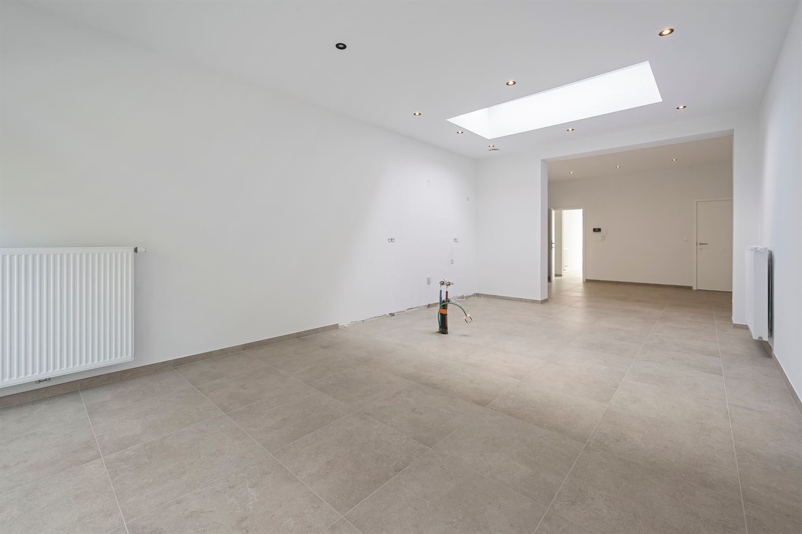 Volledige gerenoveerde woning met 2 slaapkamers - foto 4