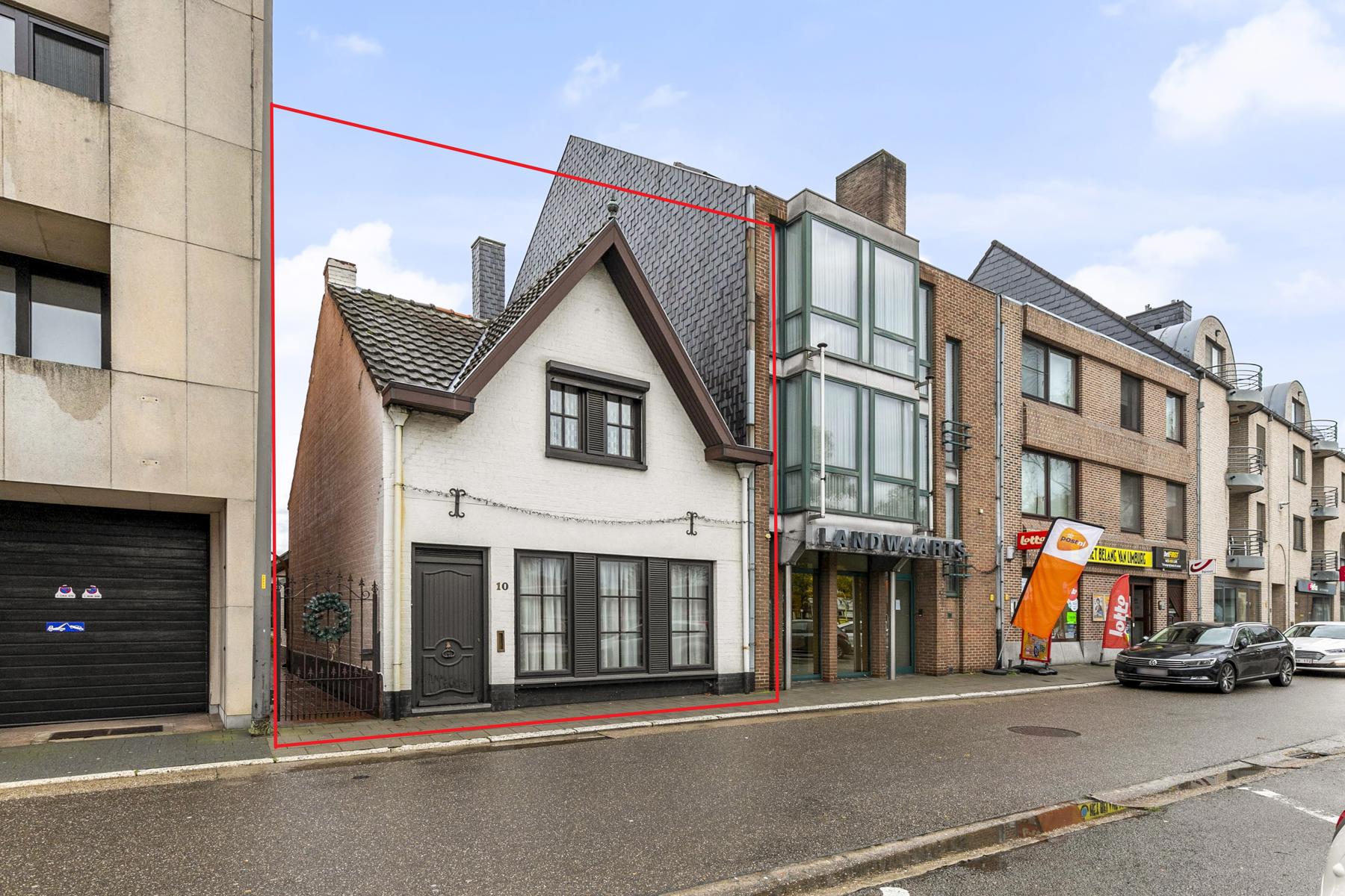 In de dorpskern van Neeroeteren gelegen halfvrijstaande woning met 2 slaapkamers. - foto 2