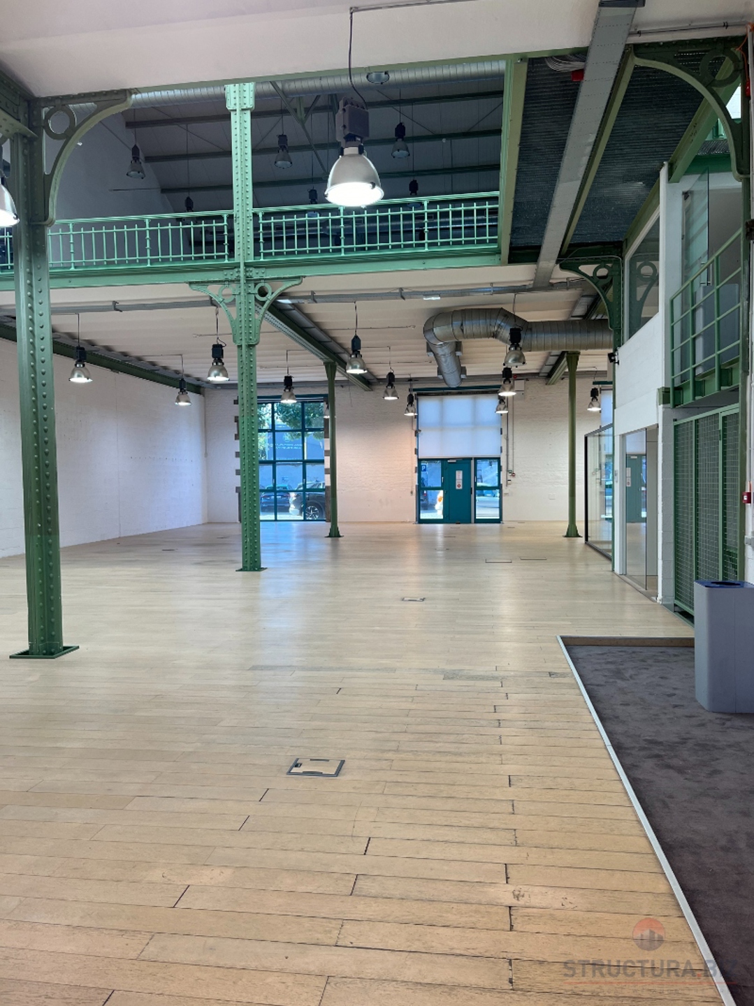 Commercial for rent in Etterbeek - photo 2