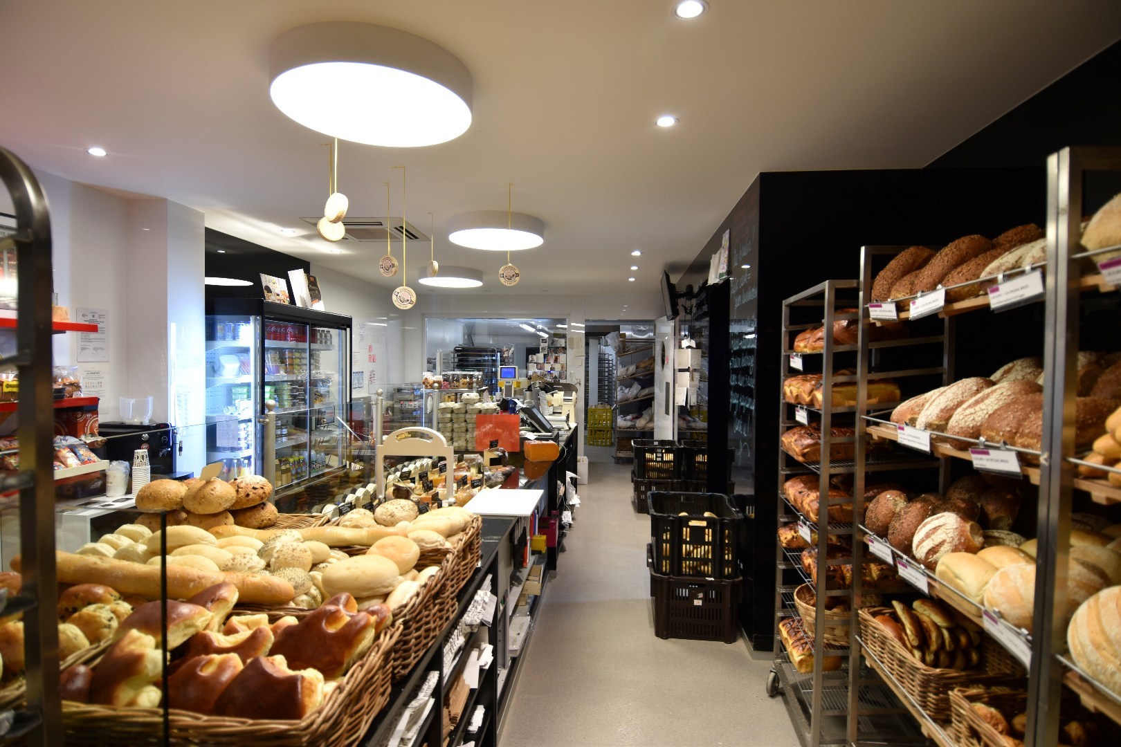 Succesvolle bakkerij met bovenliggende woonst te koop in Heule - foto 2