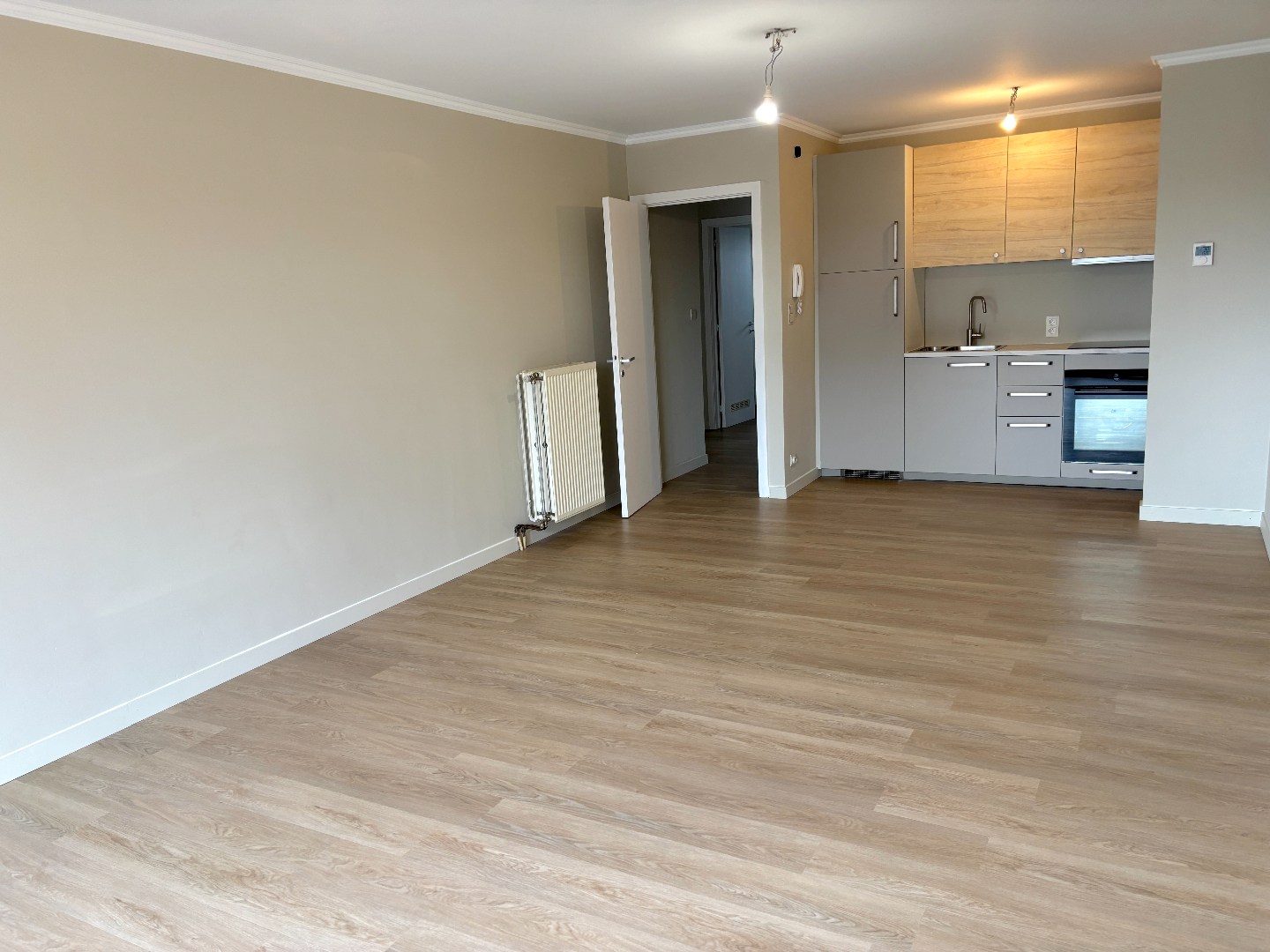 Gerenoveerd 2-slaapkamerappartement in het centrum! - foto 4