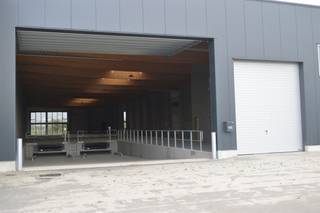 Commercial à louer à Stabroek