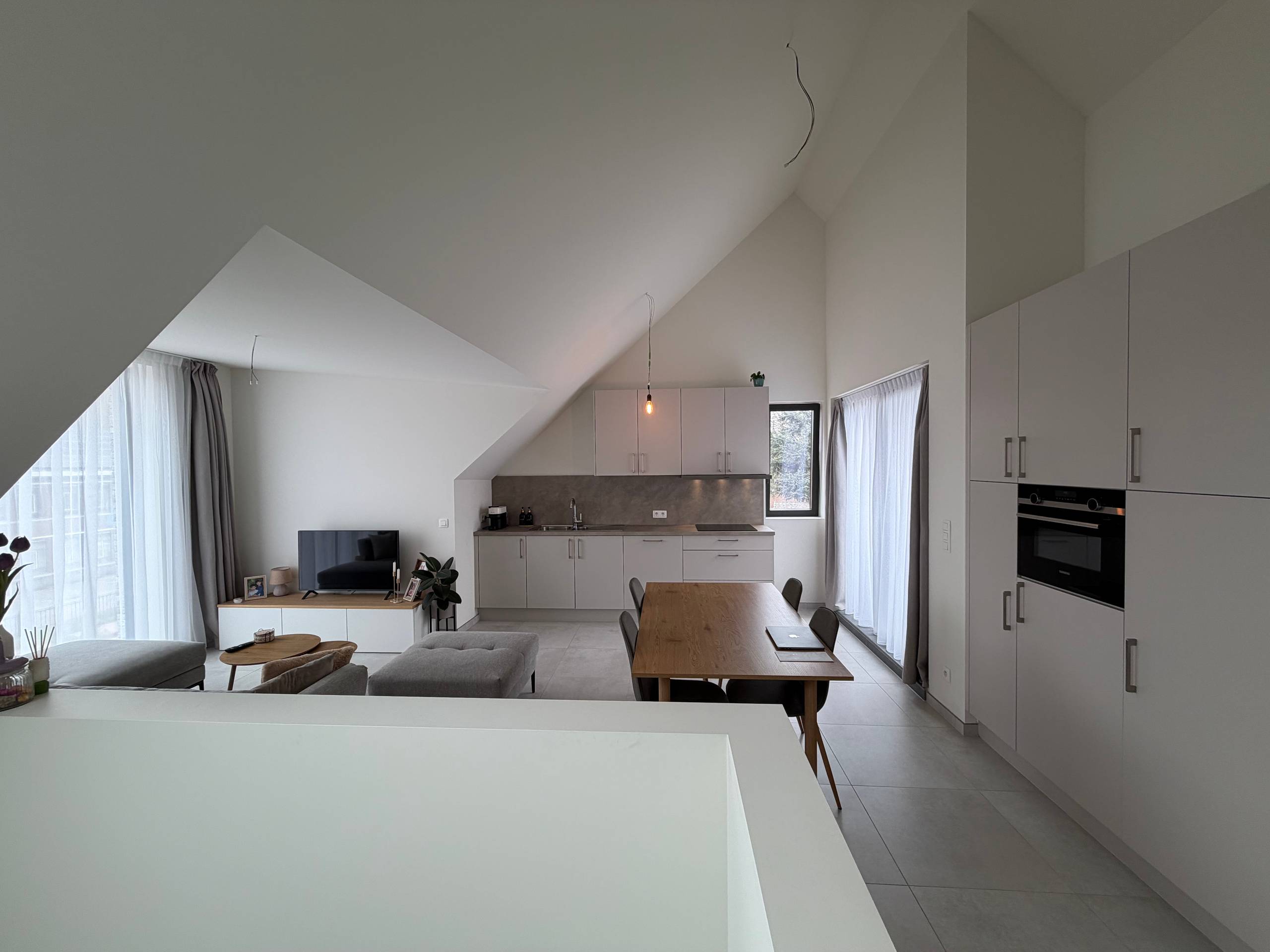 Genk, Weg Naar As 220 bus 12:  Nieuwbouw duplexappartement met 2 slaapkamers, terras, fietsenstalling en een autostaanplaats. - foto 5