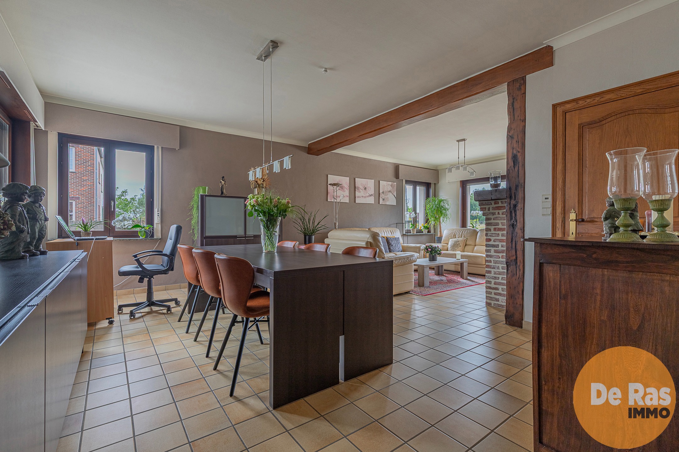 ERPE-MERE - Goed onderhouden woning met magazijn en serres - foto 4