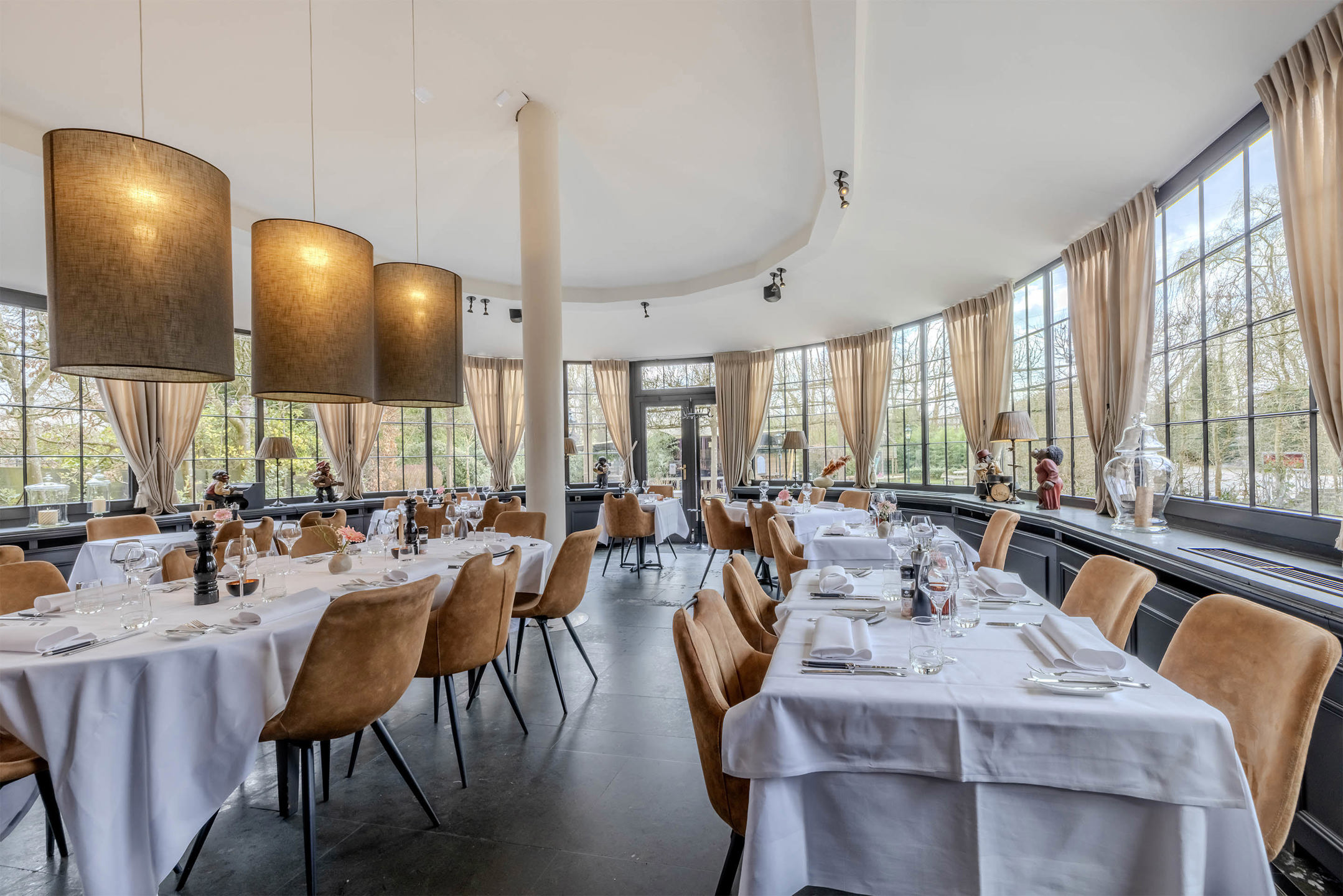 Uniek handelshuis met woonst, buitenbar en beachbar!  - foto 4