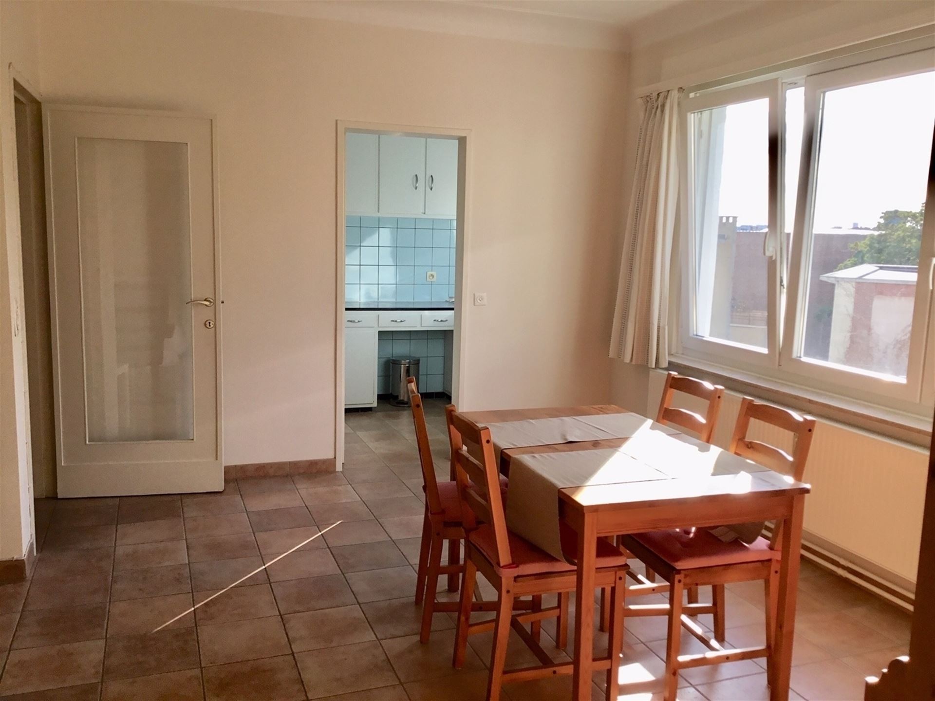 GEMEUBELD 1SK APPARTEMENT - foto 5