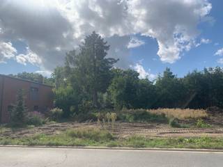 Bouwgrond van 722 m² voor het bouwen van een open bebouwing op rustige ligging in Mol Heidehuizen.Ligging: gelegen in een residentiële en groene...