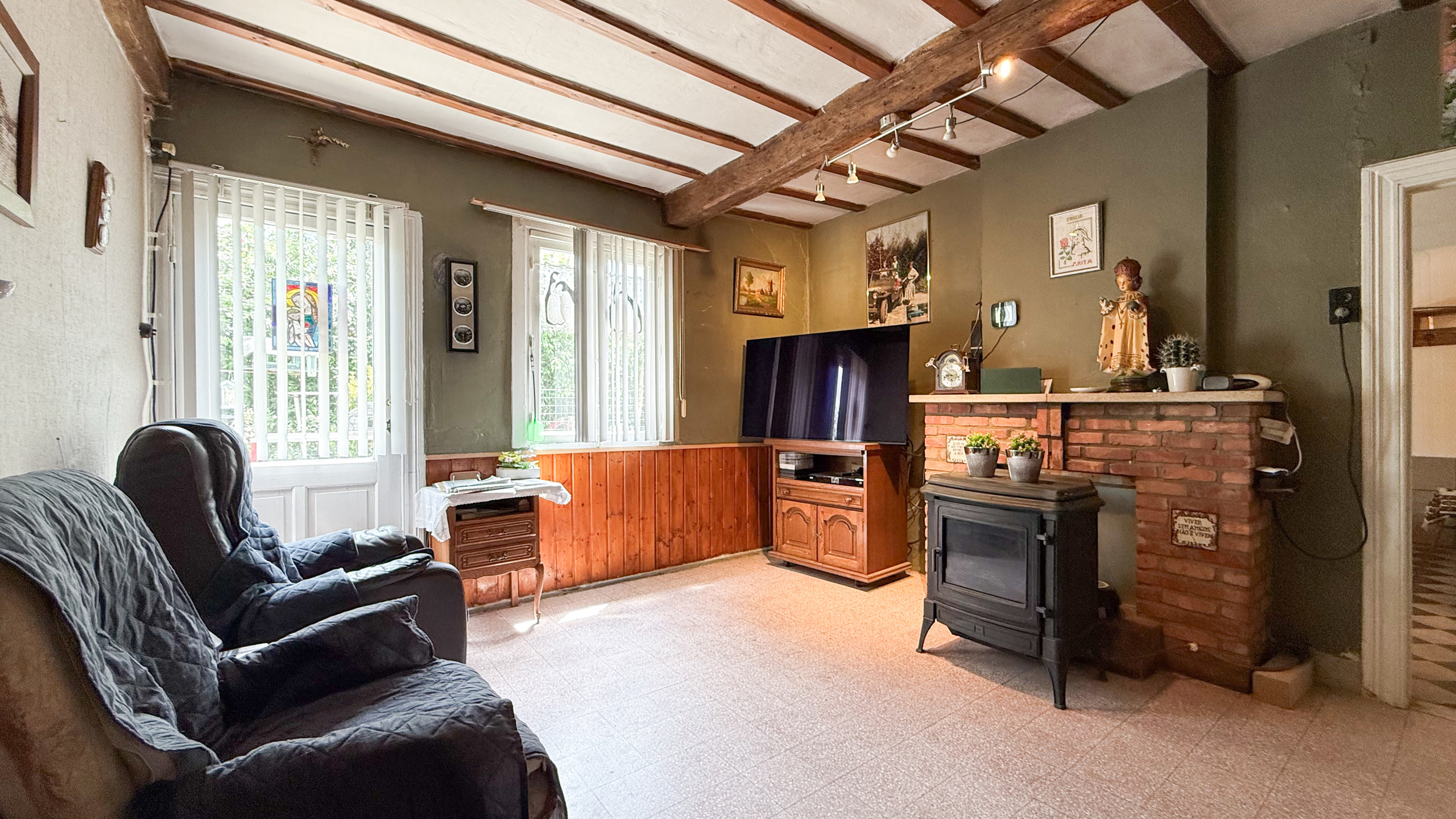 Authentieke hoeve met perceel van 68are en 2slpks! - foto 4