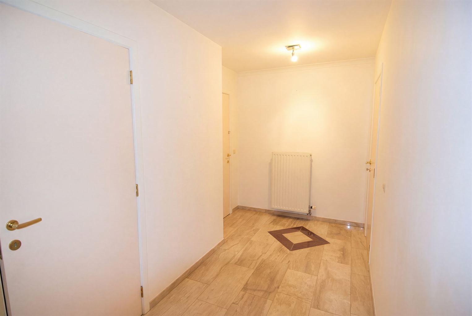 Ruim appartement met 2 slaapkamers, 2 terrasjes en ondergrondse autostaanplaats - foto 5